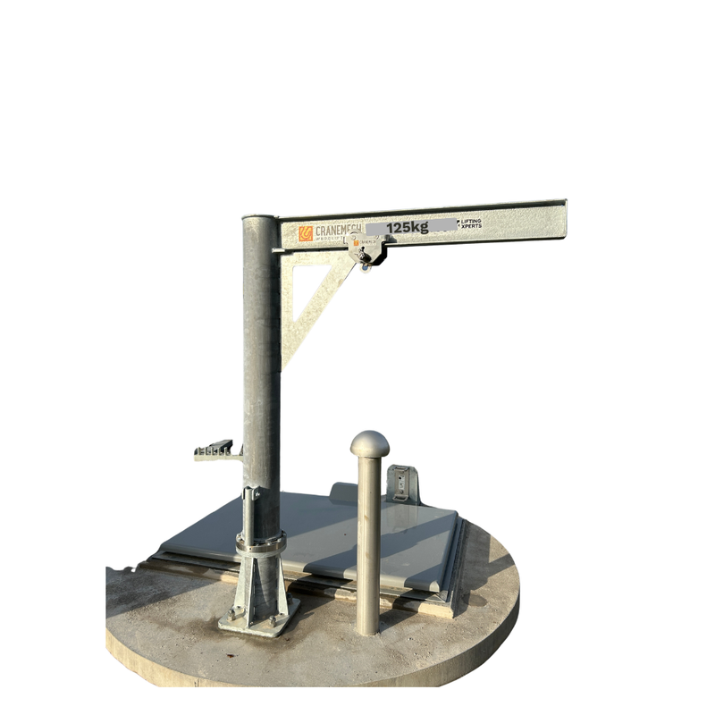 Ladda bild i galleriet, LiftingXperts Pelarsvängkran Galvad  WLL 500kg Arm: 1,2m HU: 1,7m WLL 0.5 T
