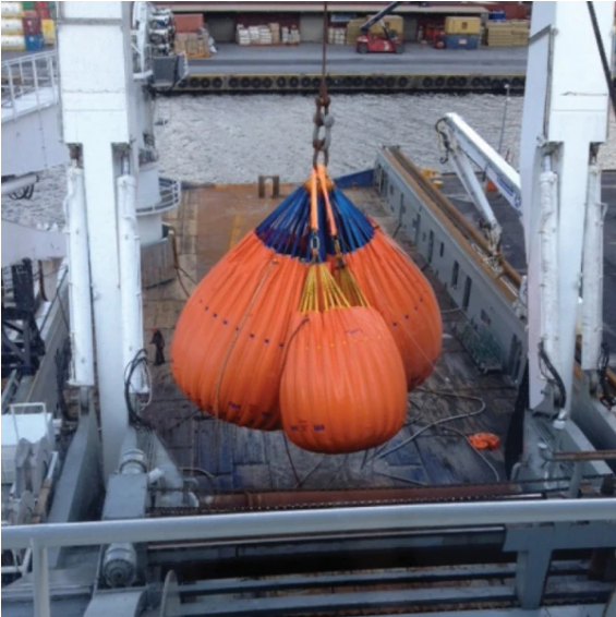 Ladda bild i galleriet, Safe T Made Vattensäck för marin provbelastning WLL 5T.
