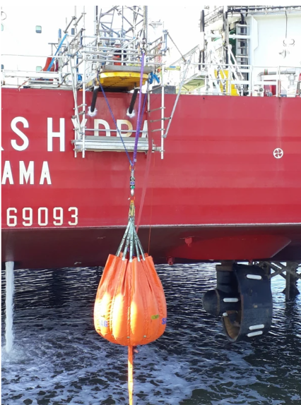 Ladda bild i galleriet, Safe T Made Vattensäck för marin provbelastning WLL 5T.
